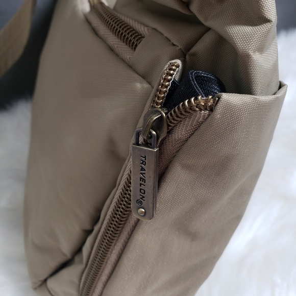 Travelon Anti-Theft RFID-Blocking Cross-Body Bag - Picture 10 of 14